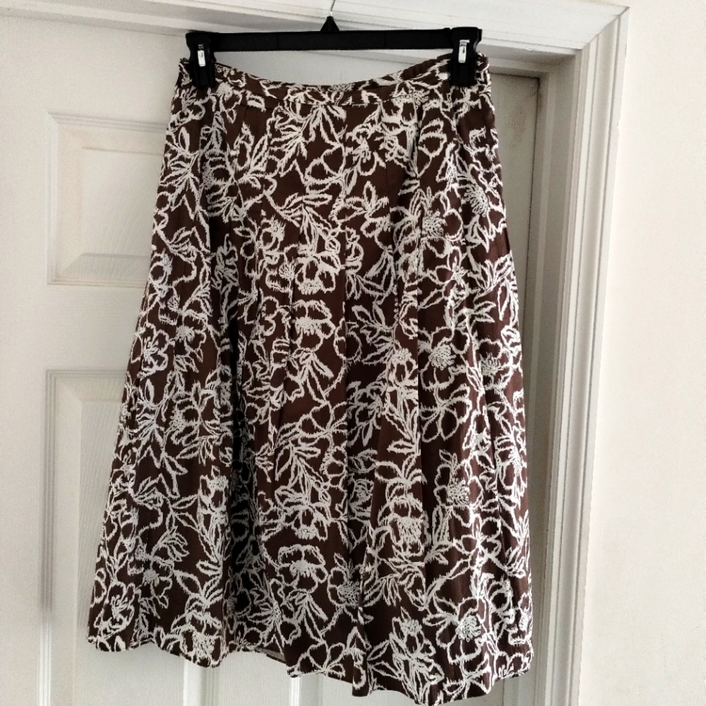 Pretty abstract plus size skirt size 18